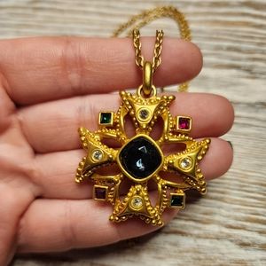 Vintage necklace ?Avon